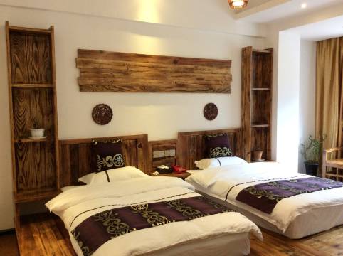 贡山哈滂瀑布大酒店(独龙江店)