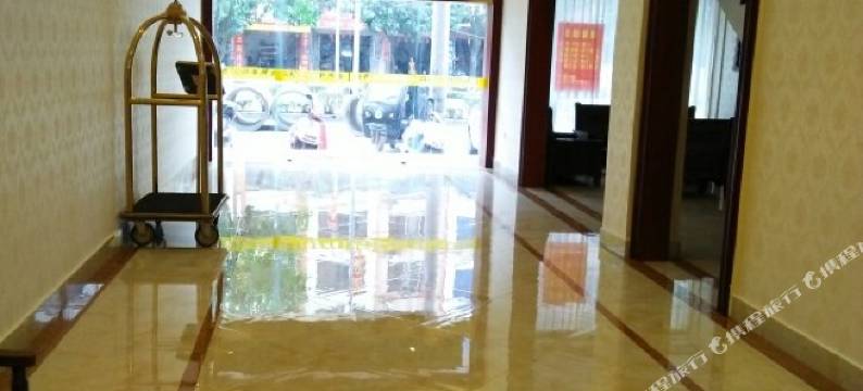 平南金色年华大酒店图片