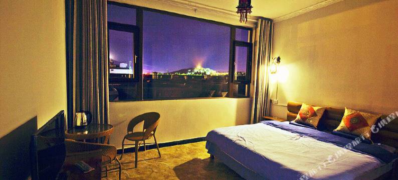 丽江十年青年客栈图片