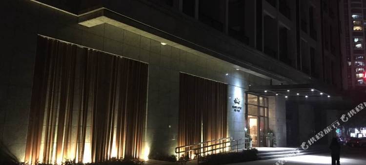 伊莲·萨维尔公寓(广州珠江新城潭村地铁站店)图片