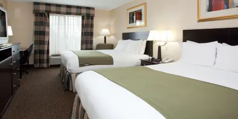 Holiday Inn Express & Suites FT功能。柯林斯