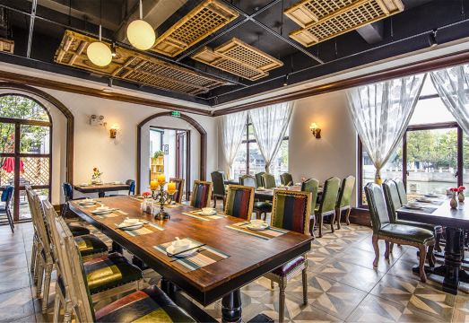 The Pushi Mansion Hotel Overview