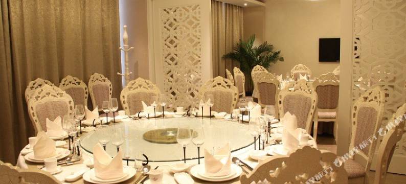 承德塞拉维酒店(避暑山庄火车站店)图片