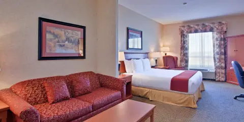 智選假日套房酒店艾爾德里-卡爾加里北部