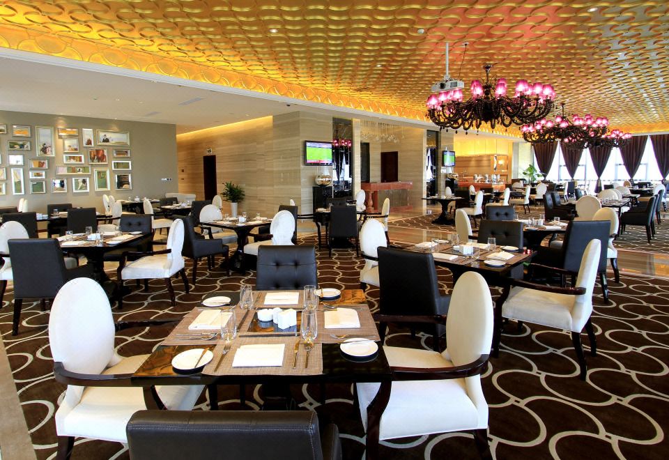 Zhong Lian Yuehai International Hotel Hotel Overview