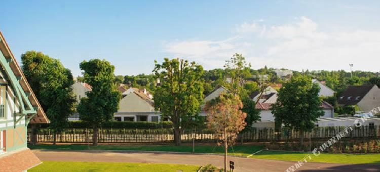 巴黎竞技场圣云万丽酒店(Renaissance Paris Hippodrome de St. Cloud Hotel)图片