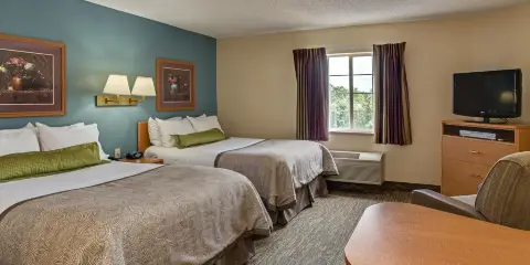 Candlewood Suites 瑪麗湖