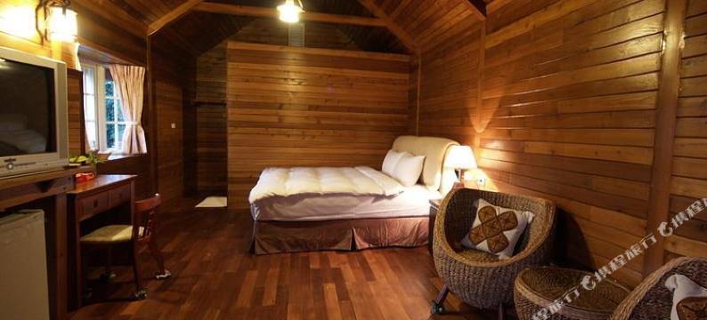 屏东垦丁椰道翠林屋图片