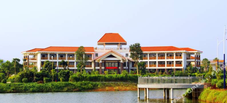 化州燕岭绿湖湾酒店图片
