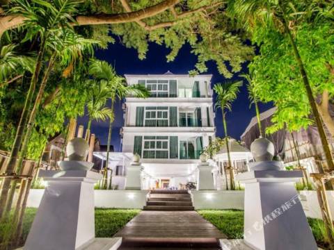 OYO 261 河濱克洛尼亞爾酒店