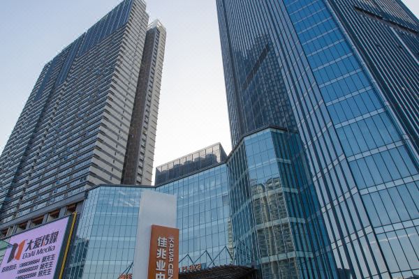公寓酒店(惠州佳兆业情侣主题店)位于惠城区惠州大道,临近佳兆业中心