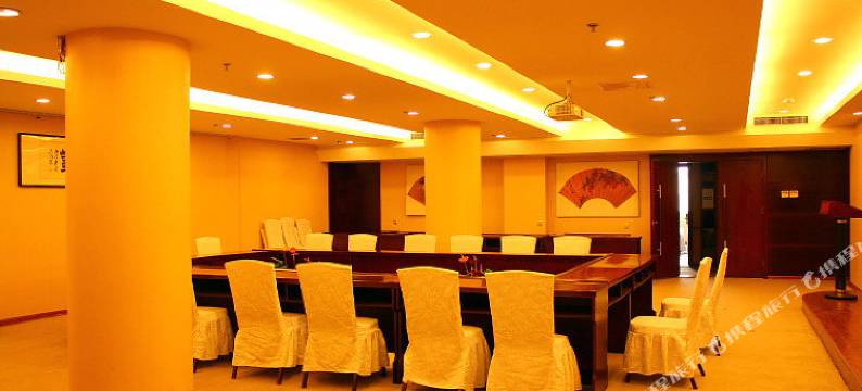 青岛宏运大酒店(黄岛金沙滩度假区店)图片