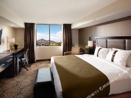 Holiday Inn & Suites 凤凰城机场北