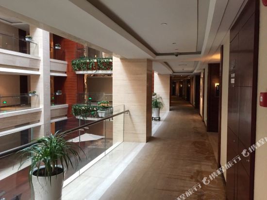 滨海欧堡利亚大酒店