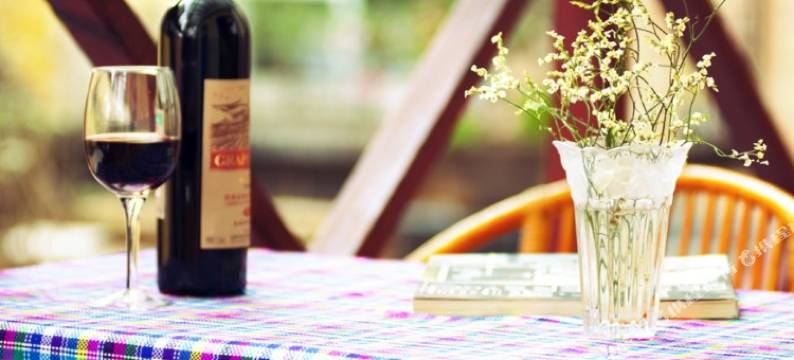 罗平麗雅庭院酒店图片