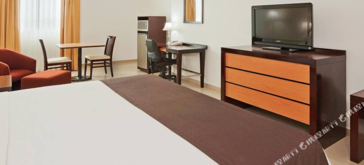 Holiday Inn Express 帕拉伊索DOS的博卡斯 by IHG(Holiday Inn Express Paraiso Dos Bocas by IHG)图片