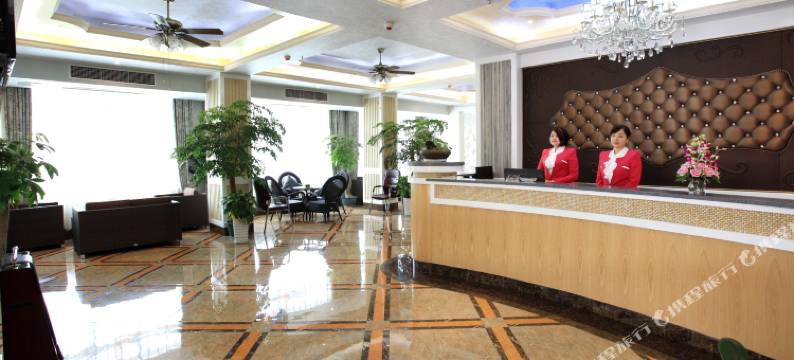 达州美沸尔河景主题酒店图片