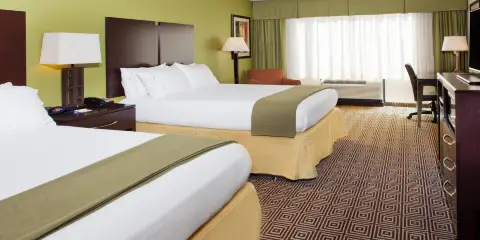 智選假日套房酒店東羅馬