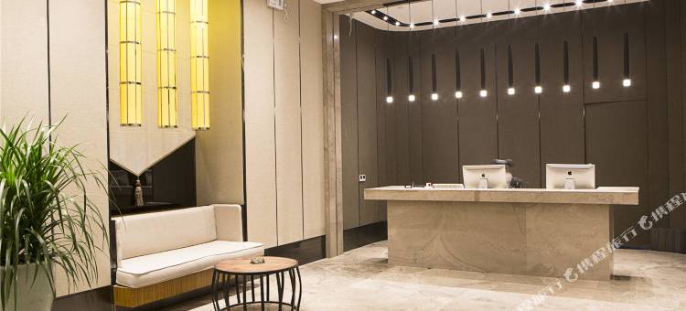 鼎好W酒店(高州城东客运站店)图片