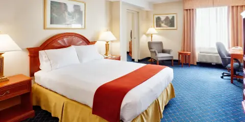 智選假日套房酒店巴里