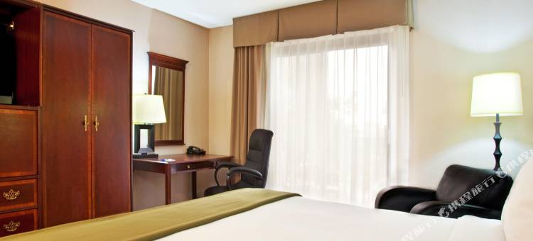 绍姆堡-罗灵梅多斯智选假日酒店(Holiday Inn Express Rolling Mdws-Schaumburg Area)图片