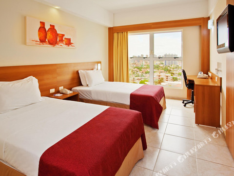 纳塔尔潘塔内格拉智选假日酒店