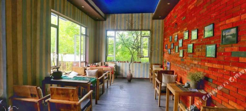 阳朔逸树户外酒店图片