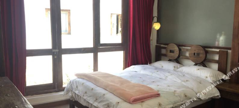 丽江束河田园牧歌客栈图片