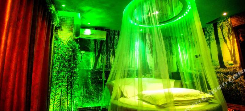 1314情侣度假屋(武汉大学洪山广场店)图片