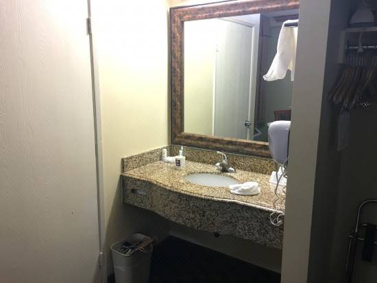 Quality Inn Suites Los Angeles Airport Lax Hotel Reviews And