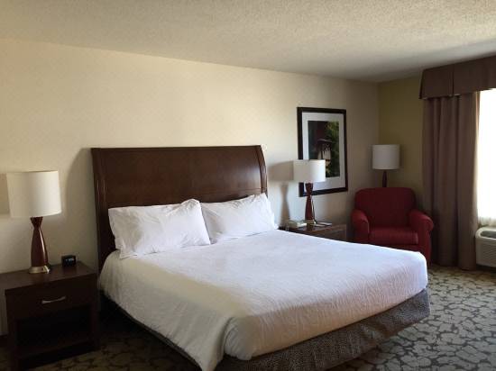 Hilton Garden Inn Kansas City Kansas Hotel Reviews And Room Rates