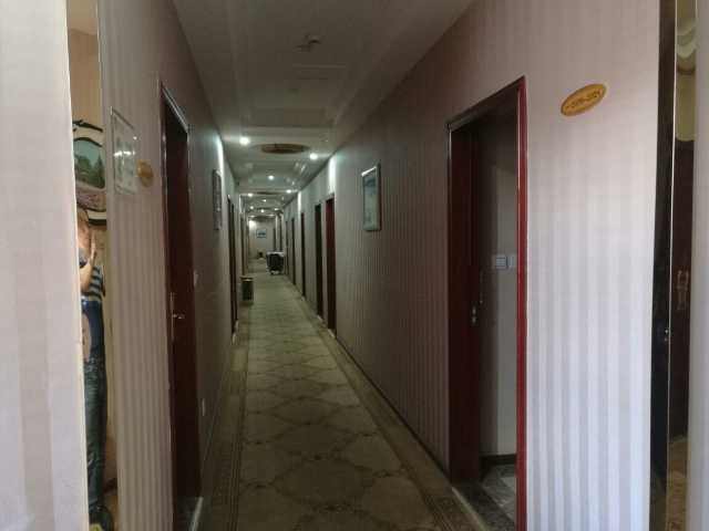 昆明塘荷酒店(塘子巷地铁站店)点评