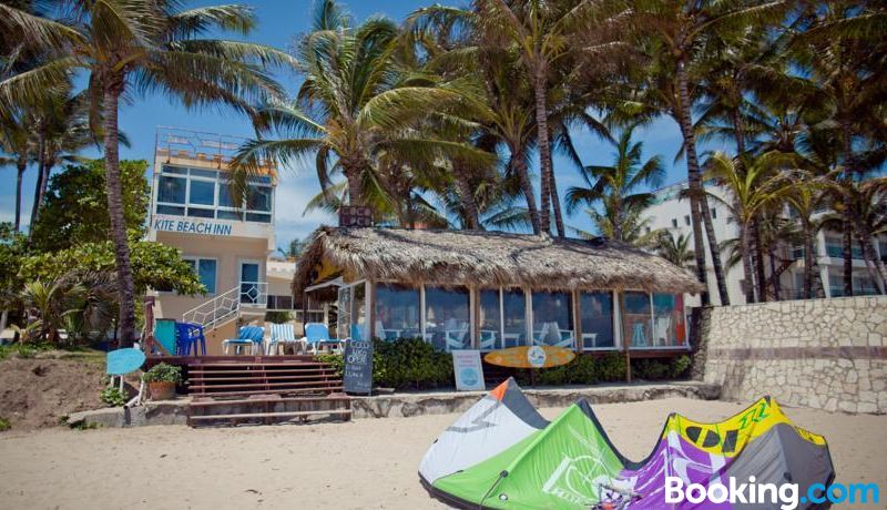 Kite Beach Inn Hotel Reviews And Room Rates Transportation Attractions