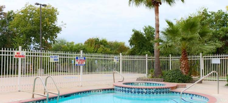 休士顿东北 - 斯塔福德烛木套房酒店(Candlewood Suites Houston - Stafford)图片