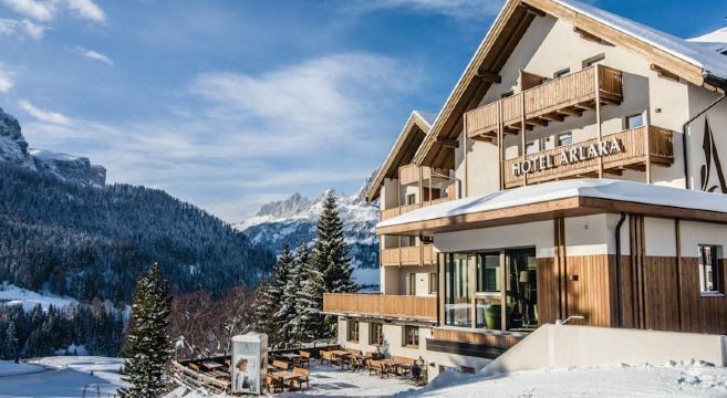 Hotel Arlara Hotel Overview