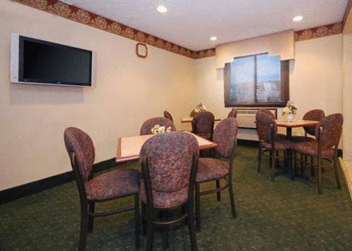 Comfort Inn West Hotel Reviews And Room Rates