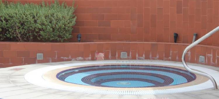 布尔迪拜雄伟高级酒店(Majestic Premier Hotel Burdubai)图片