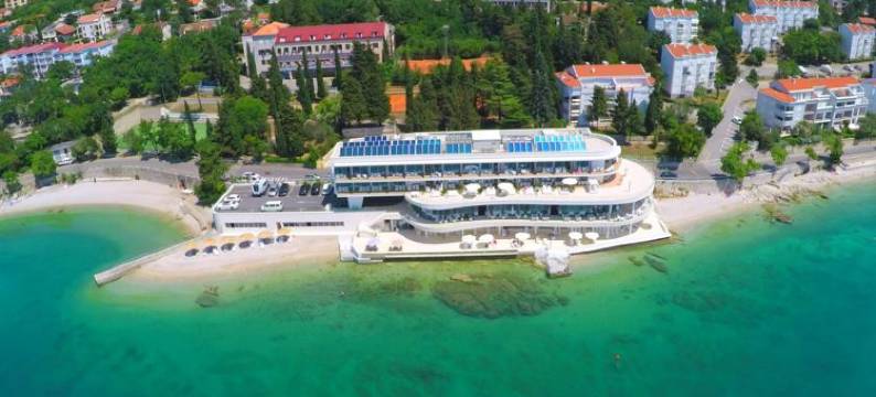 阿玛比利斯豪华酒店(Luxury Hotel Amabilis)图片