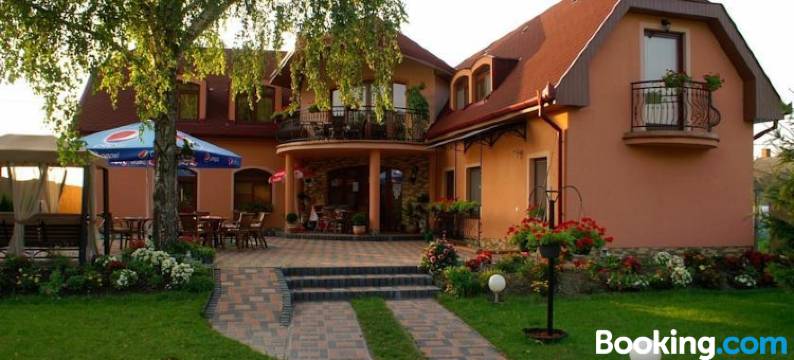 Alba Regia Pansion Egri图片