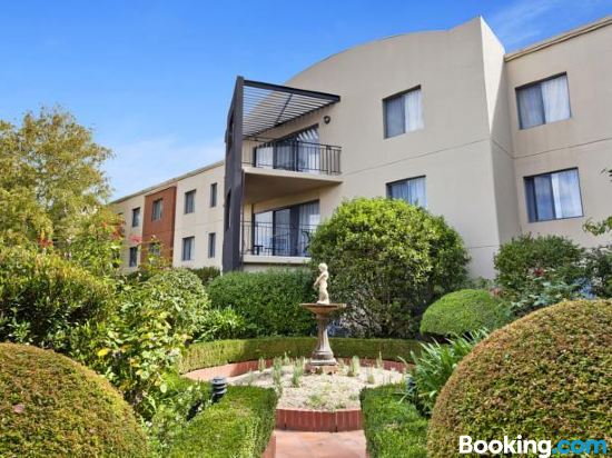 Canberra International Airport Hotels Reservations From Aud 66 Accommodate Canberra Griffin Kingston Central Apartments