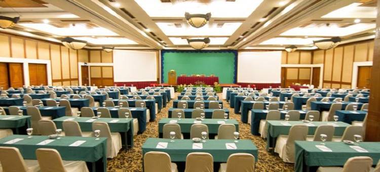 迪万萨梭罗市酒店(Lorin Dwangsa Solo Hotel)图片