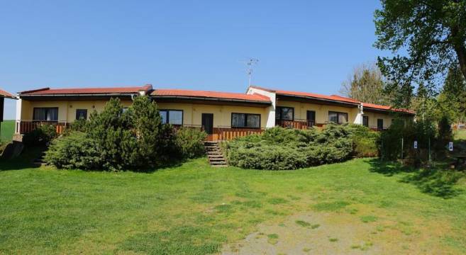 莱德柏瑞斯-兹里克邦果勒维悠碧特维尼酒店(Bungalovy a ubytovani Ratiborice- Zlic)