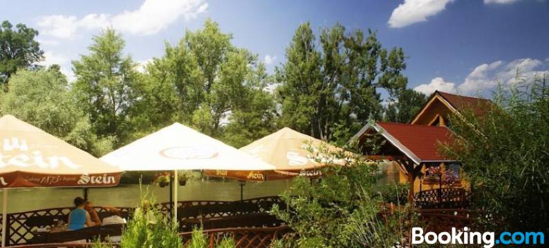 Alba Regia Pansion Egri图片