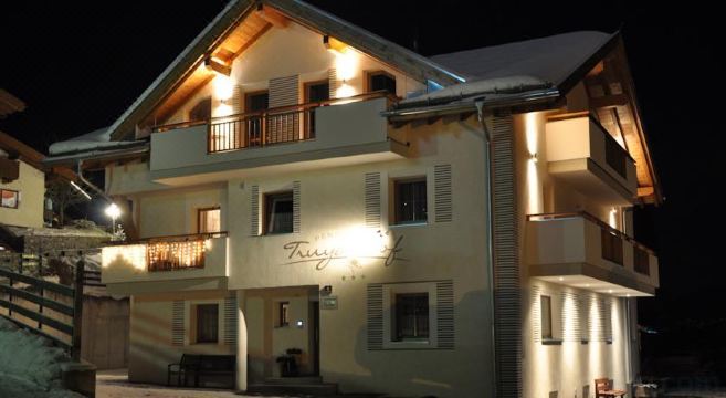 Pension Truya - Hof Hotel Overview