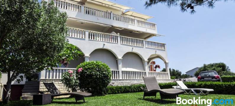 洛泽卡别墅酒店(Villa Lozica)图片