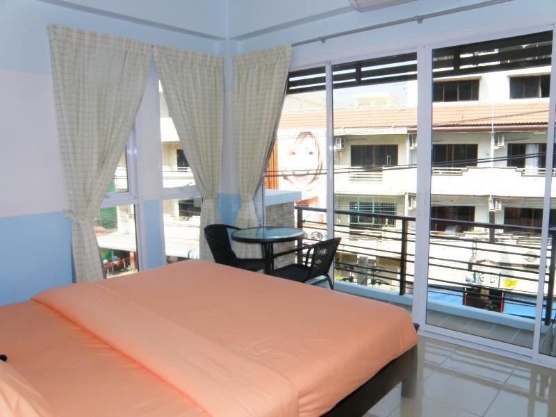 Sooi Tee Guesthouse Restuarant Hotel Reviews And Room Rates - 