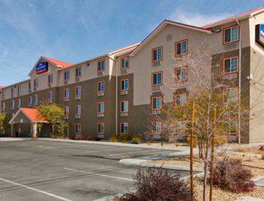 Howard Johnson Las Vegas Near Nellis Afb Hotel Reviews Room Howard Johnson Las Vegas Near Nellis Afb