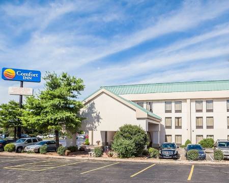 柯林斯威尔舒适酒店 - 近圣路易斯(Comfort Inn Collinsville Near St Louis)