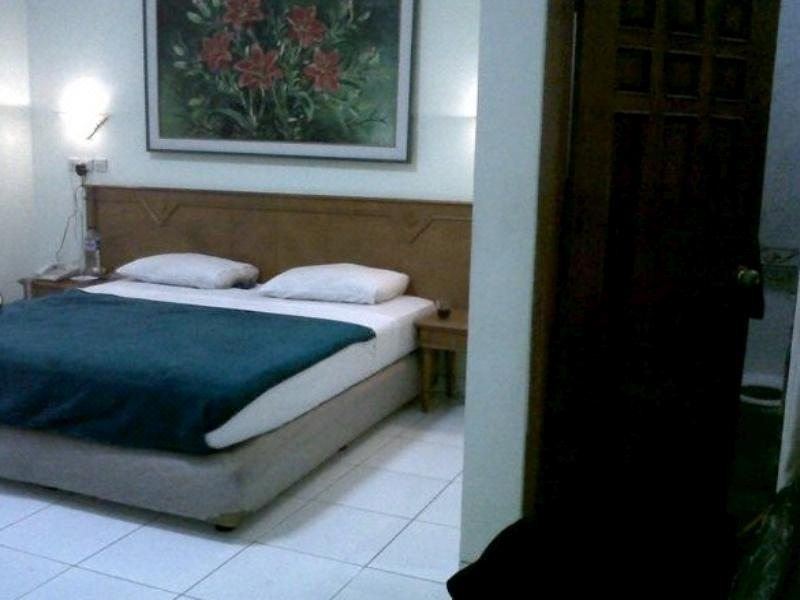 Hotel Permata Hijau Cirebon Hotel Reviews And Room Rates - 