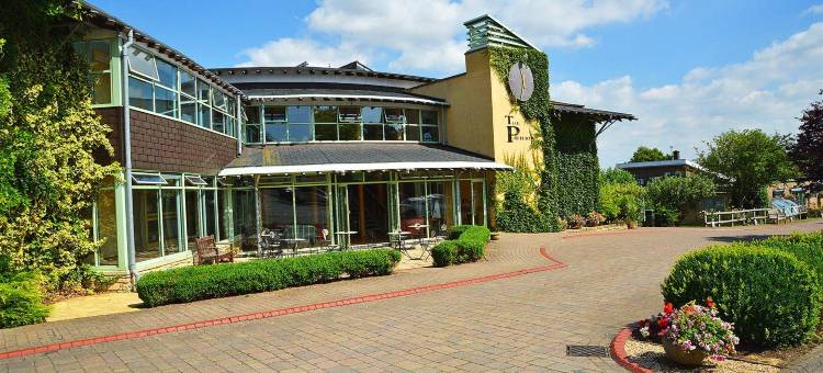 布朗斯顿豪斯酒店，贝斯特韦斯特至尊精选(Swindon Blunsdon House Hotel, BW Premier Collection)图片